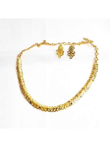 Gold plated necklace set in leaf design