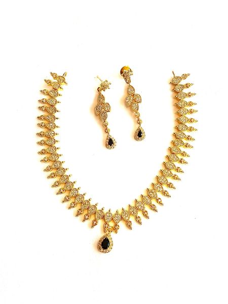 Neckalace and Earring with black and white stones