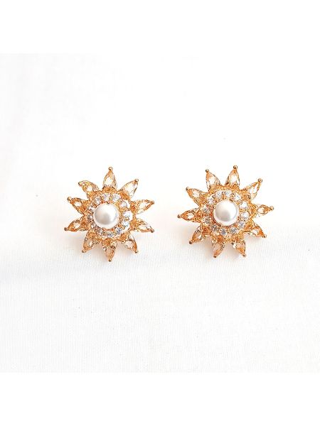 Stone earring with pearl