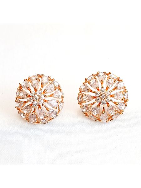 White stone earring in round shape