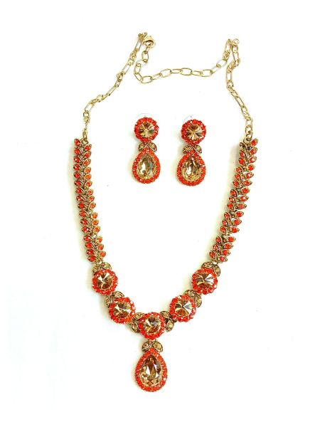 Neckalce and earring with red color stones