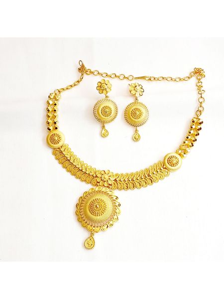 Gold plated flower design necklace with earring
