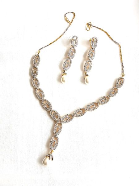 Imitation Neckalace with white AD stones and Pearl