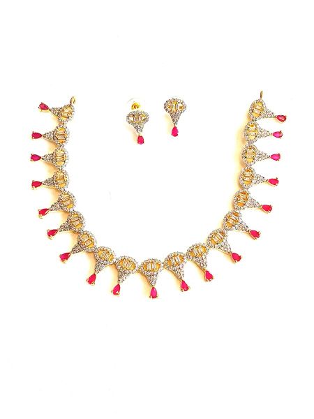 Neckalace and earring with white and pink stones