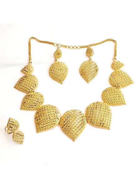 Gold plated leaf net design with matching earring and ring