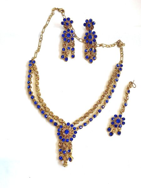 Neckalace with blue stones