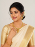 Traditional design with pendent in centre