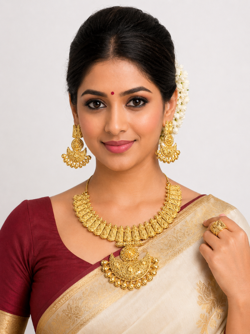 Traditional design necklace set with earring & ring
