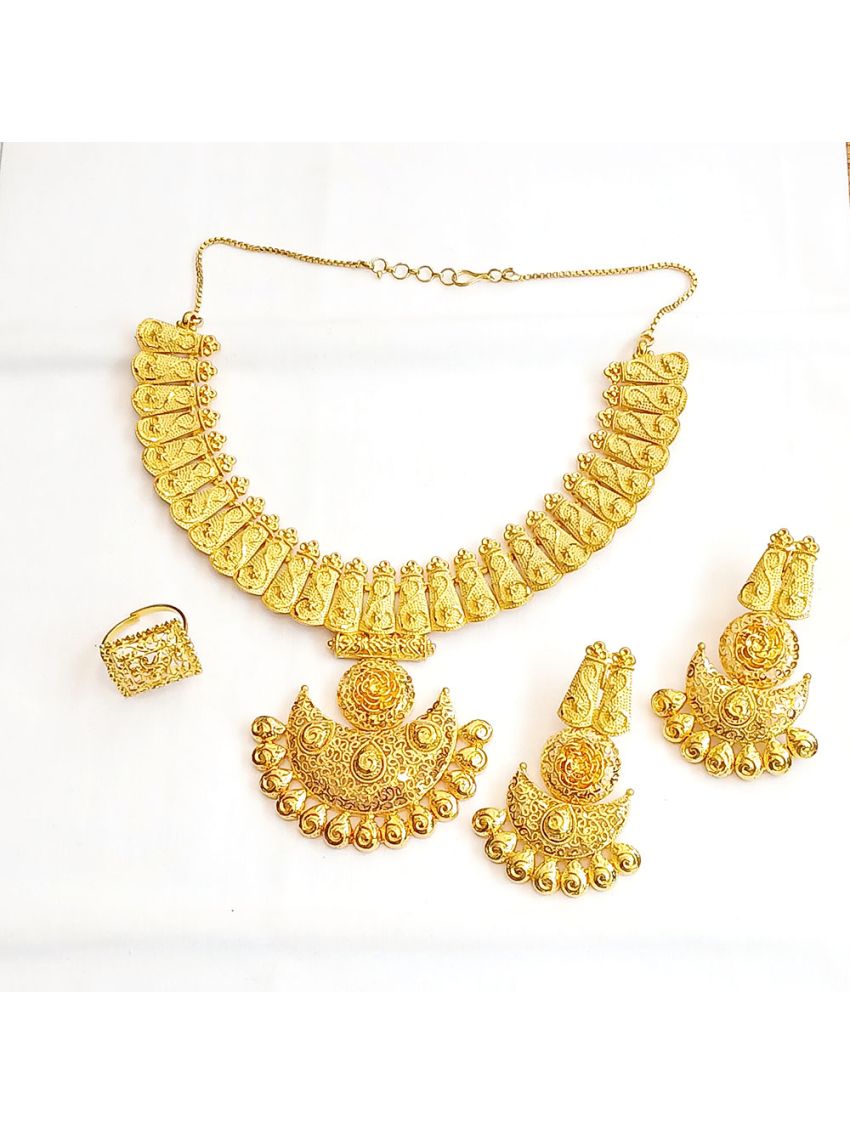 Traditional design necklace set with earring & ring