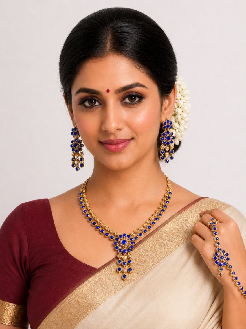 Neckalace with blue stones