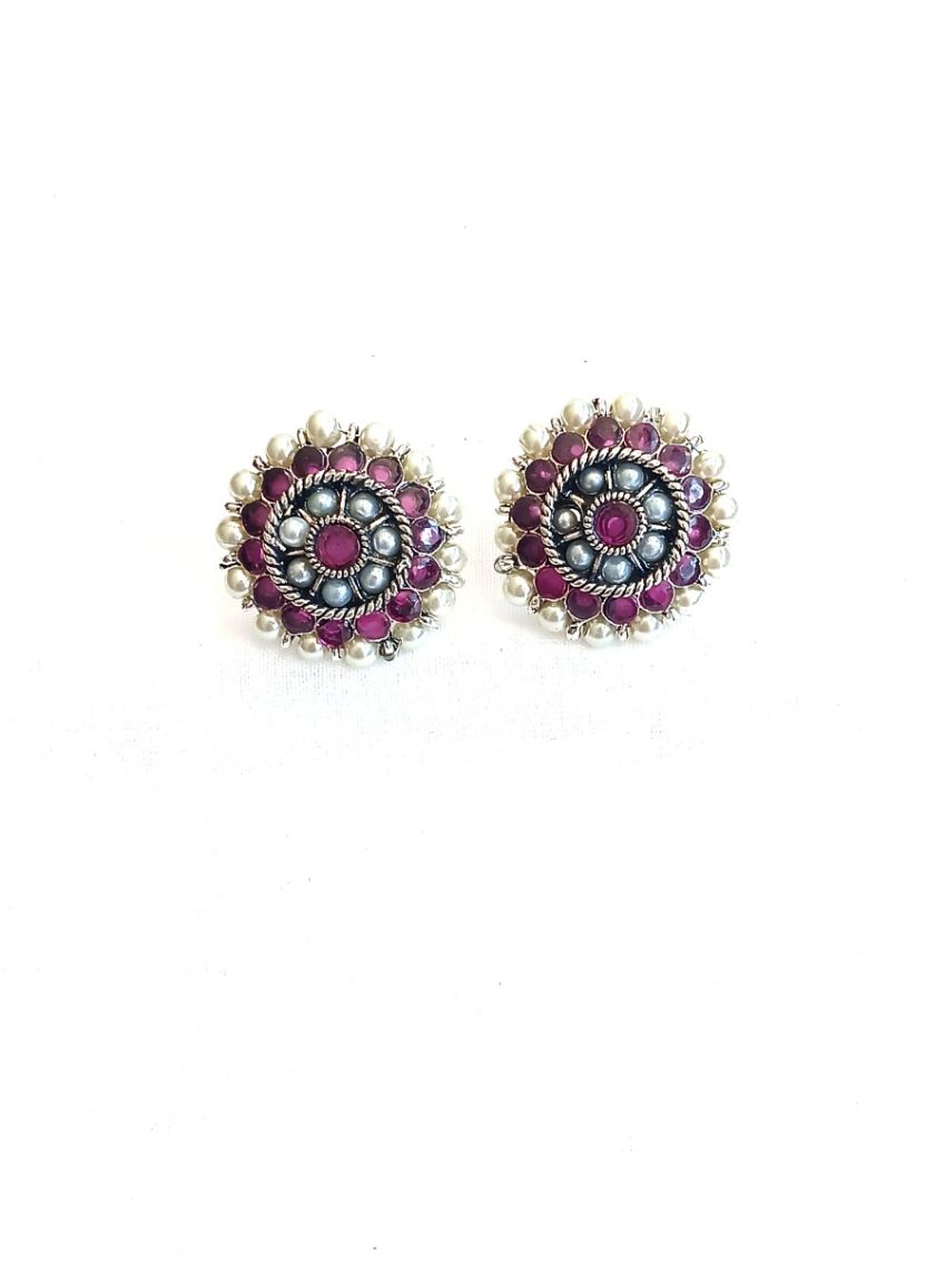 Earringwith Pink stones and pearls