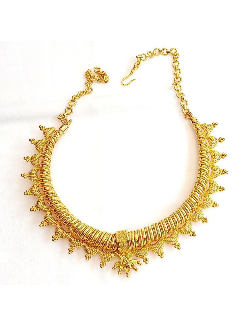 Gold plated necklace with tiny danglings