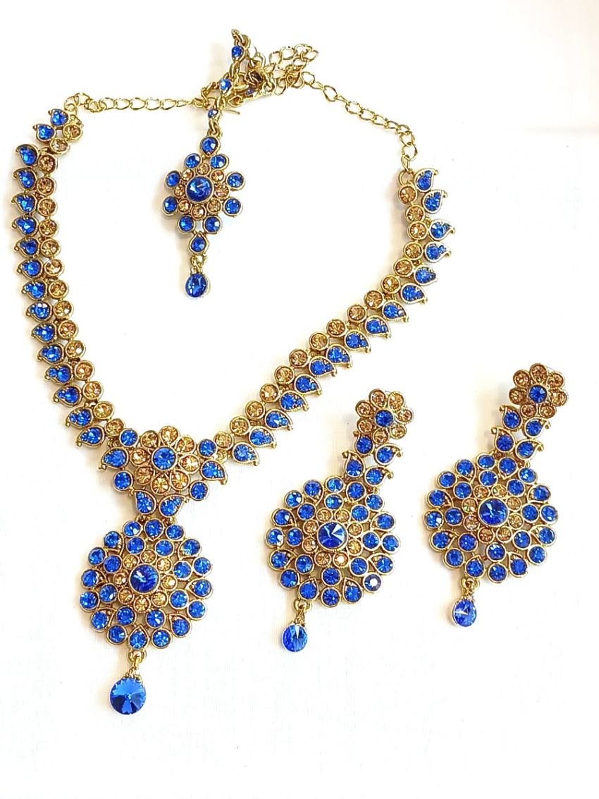 Neckalace with earring and with blue colour stones
