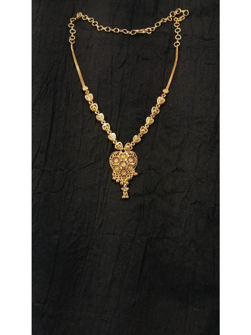 Elegant gold-tone necklace with a beautifully crafted heart-shaped pendant. Perfect for weddings, special occasions, or adding a touch of elegance to any outfit.