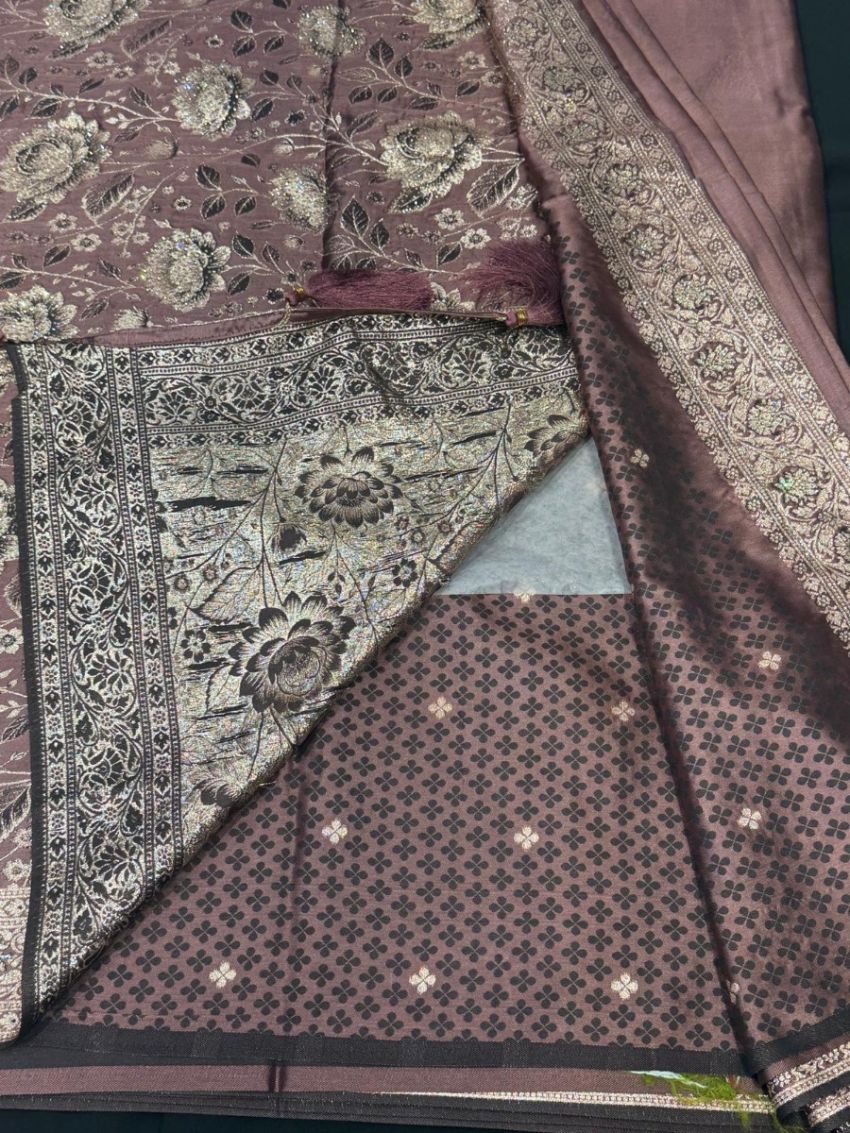 Elegant Mauve Embroidered Saree with Contrast Blouse
