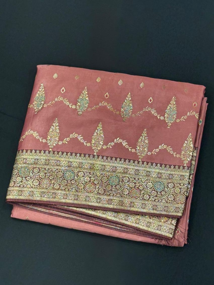 Elegant Dusty Rose Banarasi Saree with Intricate Zari Weaving