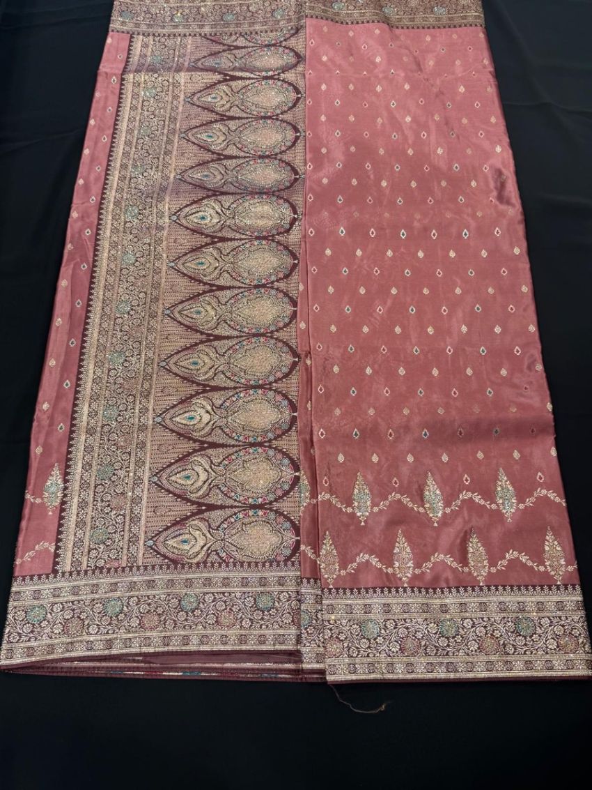 Elegant Dusty Rose Banarasi Saree with Intricate Zari Weaving