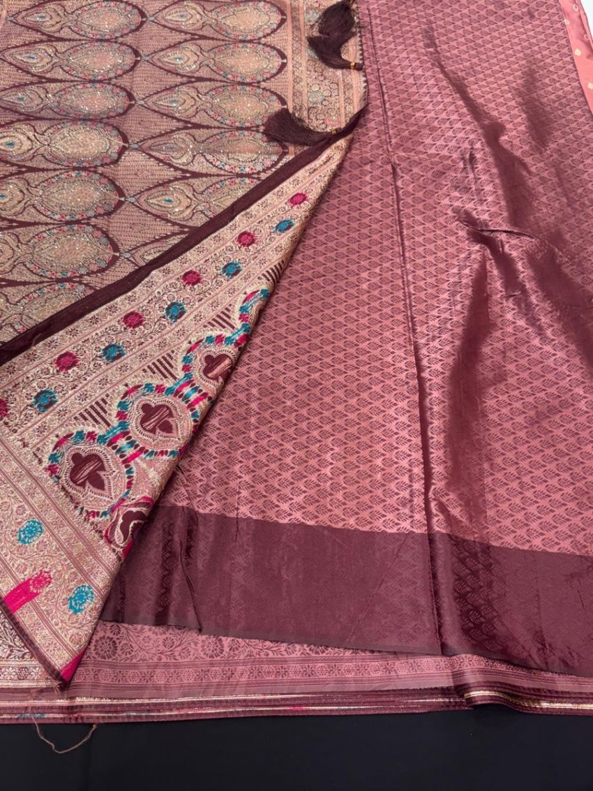 Elegant Dusty Rose Banarasi Saree with Intricate Zari Weaving