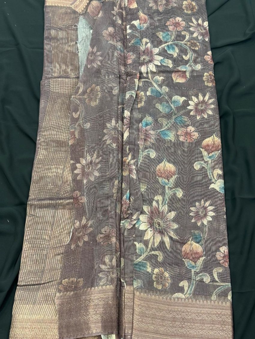 Elegant multicolour floral  Cotton Saree with Matching Blouse